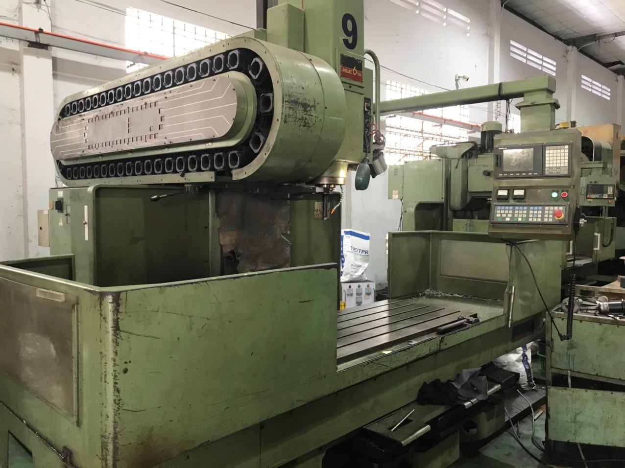 Milling machine